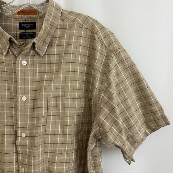 Men’s Dockers Brown Button Down Size XL - Picture 2 of 5